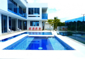 Casa con Piscina y Jacuzzi Privado en Melgar, Melgar